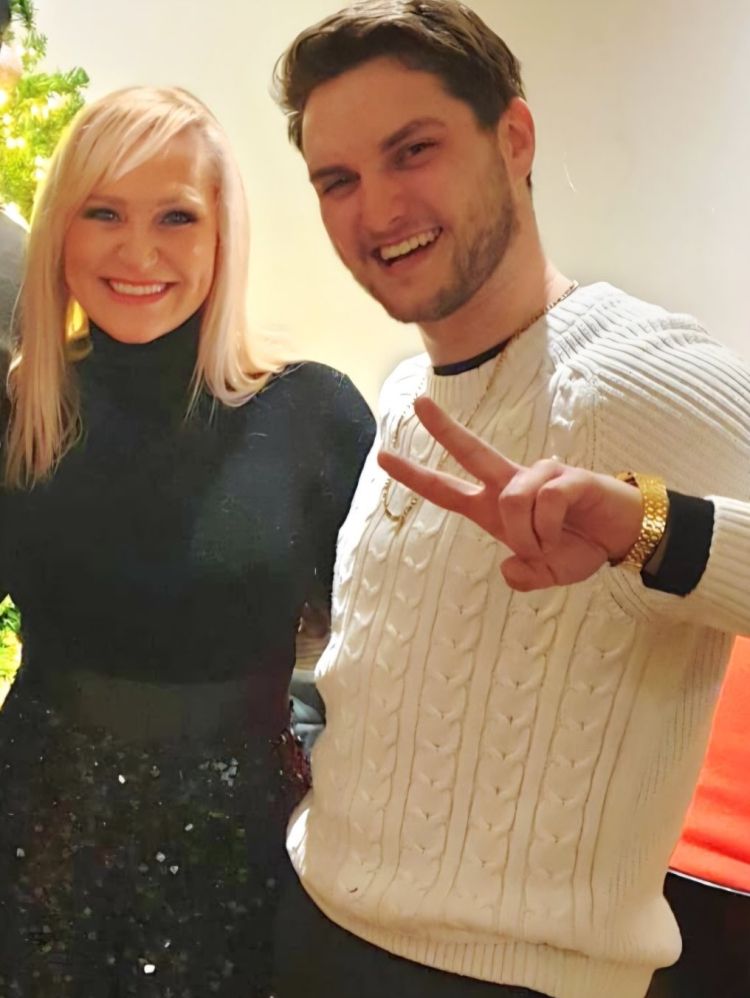 Nuša Derenda in njen sin Matevž imata rojstni dan na isti datum.