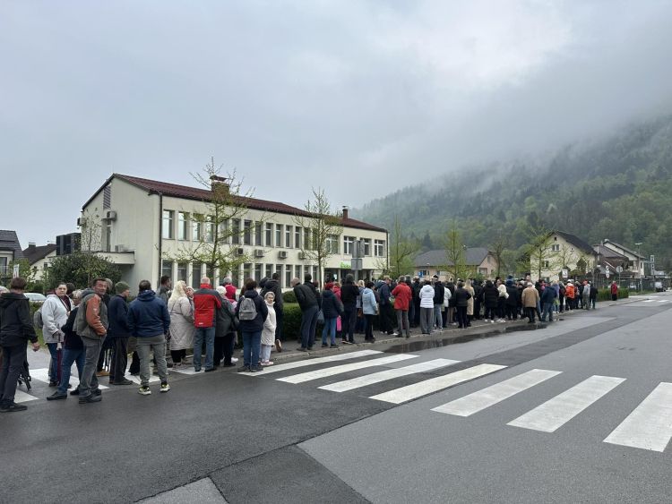 zdravstveni dom borovnica, čakajoči, nova zdravnica.jpg