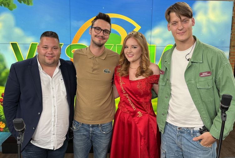 Ajda in Tomaž v družbi Lovra in Jake na Veseljaku