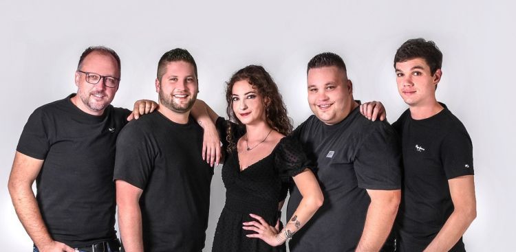 Priljubljena dolenjska skupina Džuboks