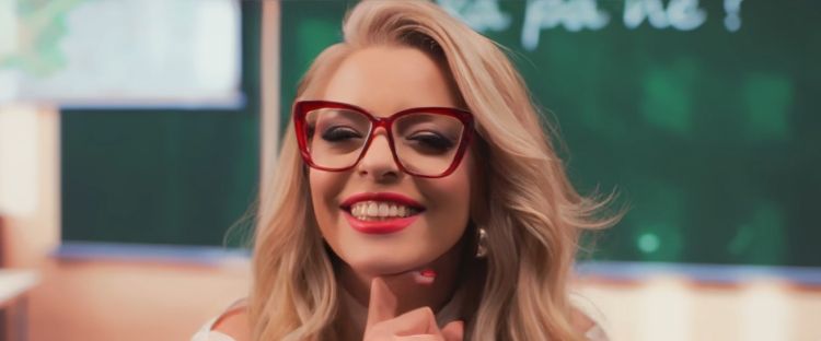 Ljubica v vlogi profesor"ce