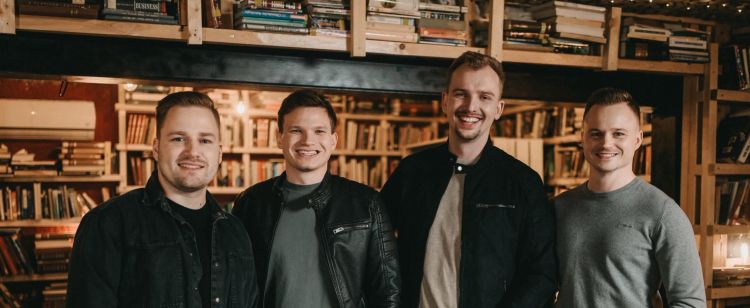 Foksnerji so Roky Šantej, Dominik Kastelic, Tine Jerman in Matjaž Gorenc.
