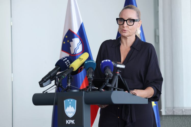 Katarina Bervar Sternad-RB.jpg