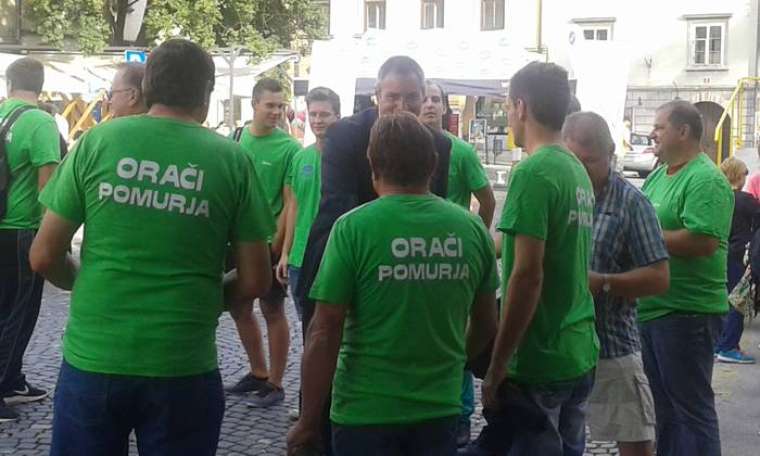 Brez opisa