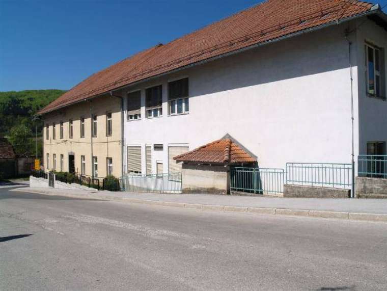 Brez opisa