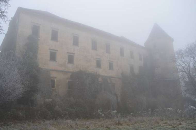 Brez opisa