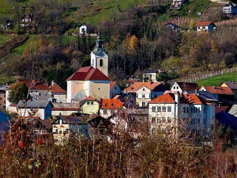 Brez opisa