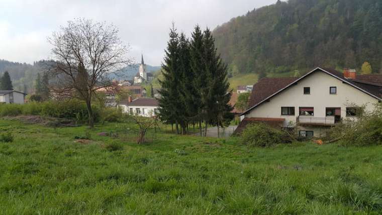 Brez opisa