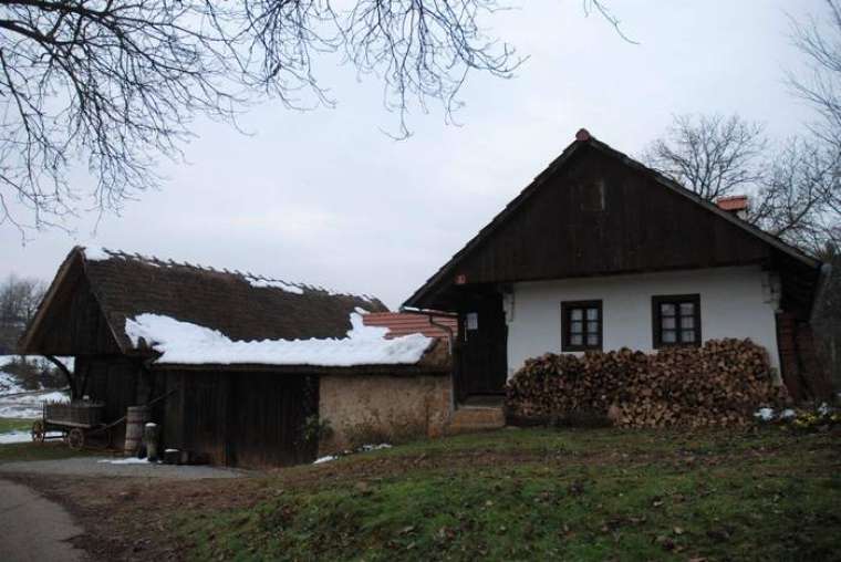 Šokčev dvor