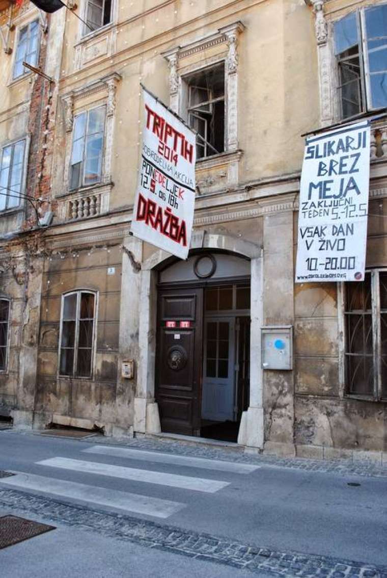 Brez opisa