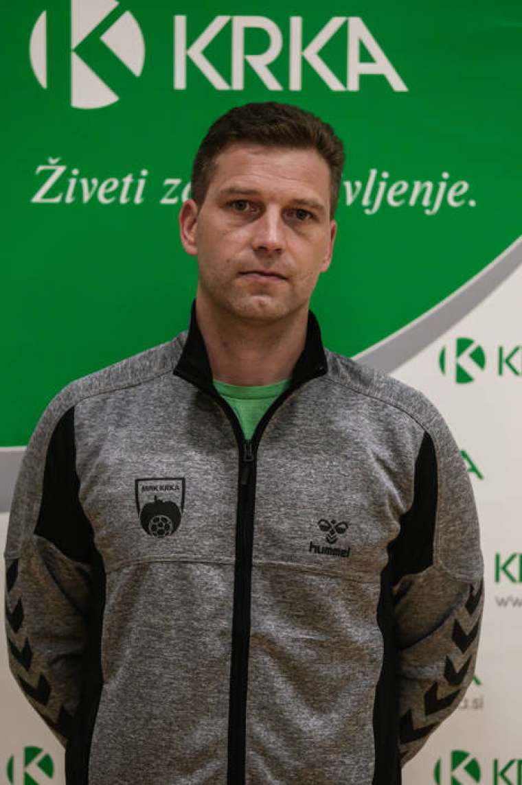 Brez opisa