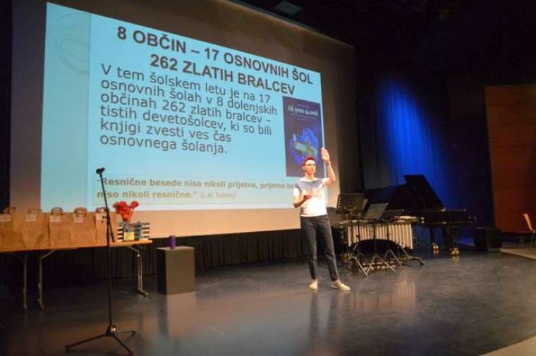 Brez opisa