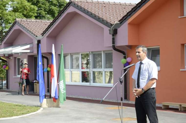 Brez opisa