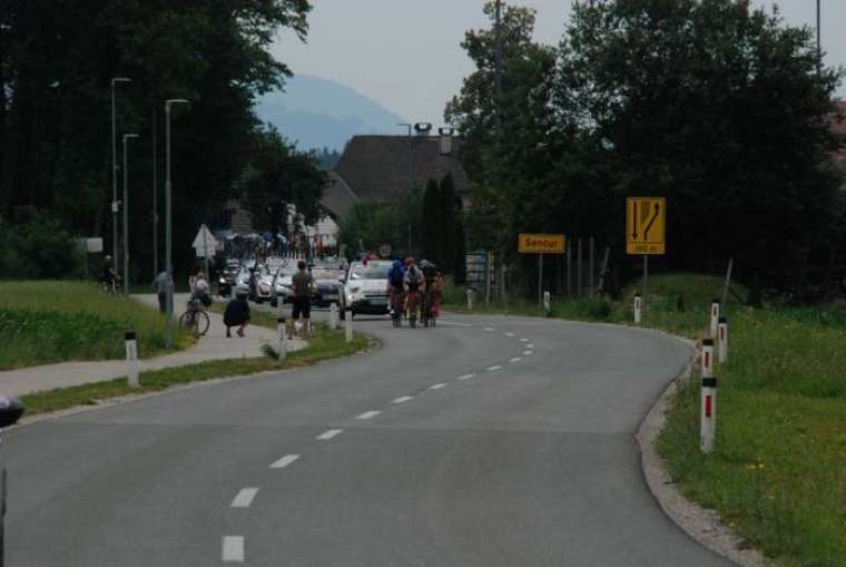 Brez opisa
