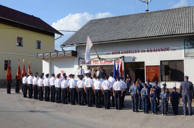Brez opisa