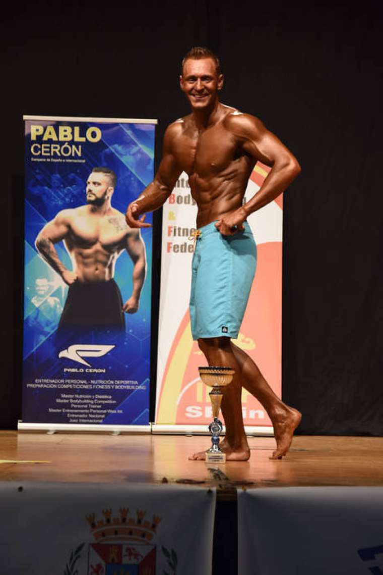 Brez opisa