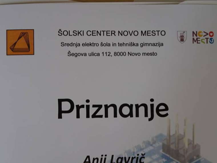 Brez opisa
