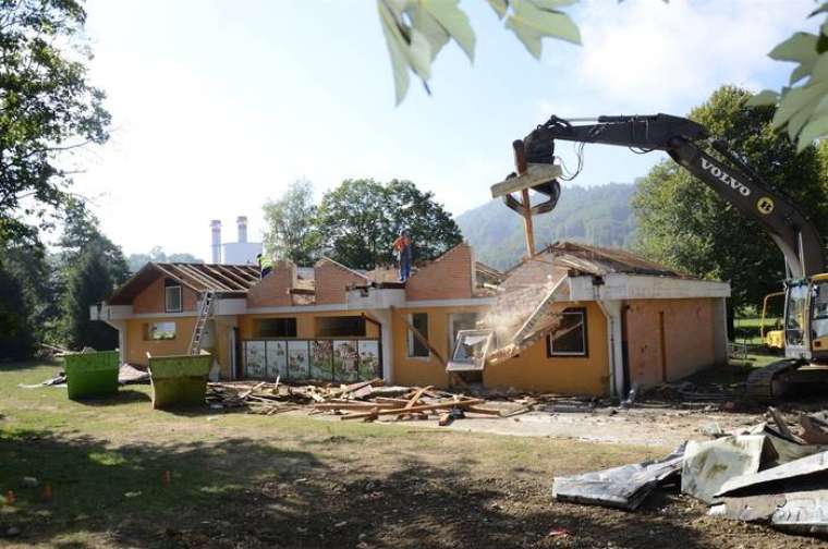 Rušenje starega vrtca