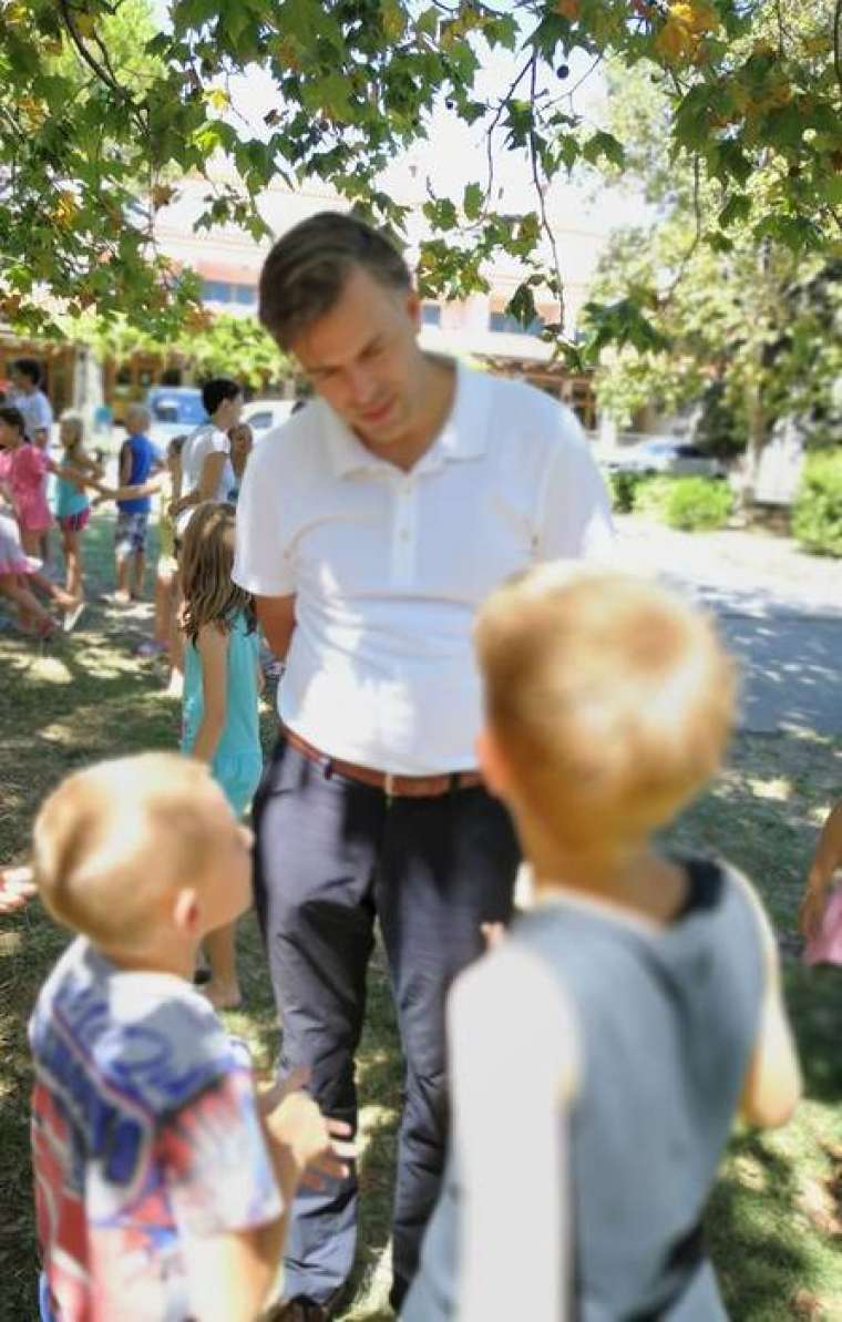 Otroke je obiskal tudi župan MO NM Gregor Macedoni