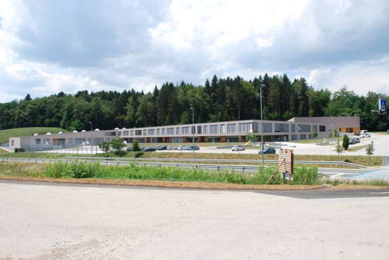 Šola in dvorana