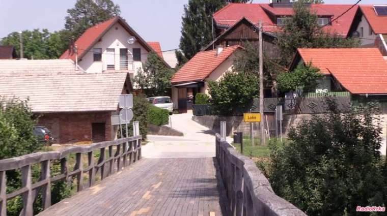 Brez opisa