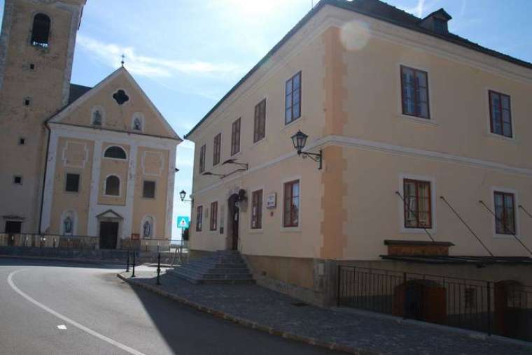 Brez opisa