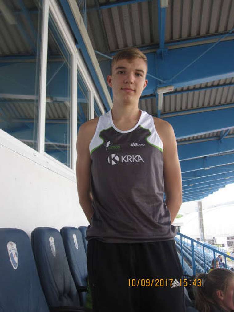Brez opisa