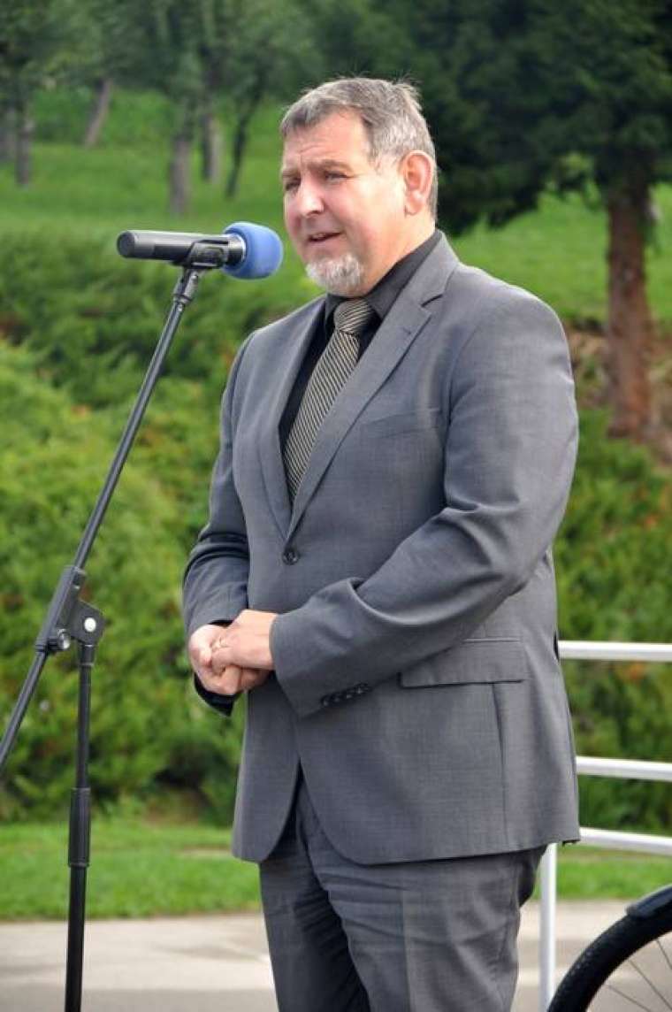 Brez opisa