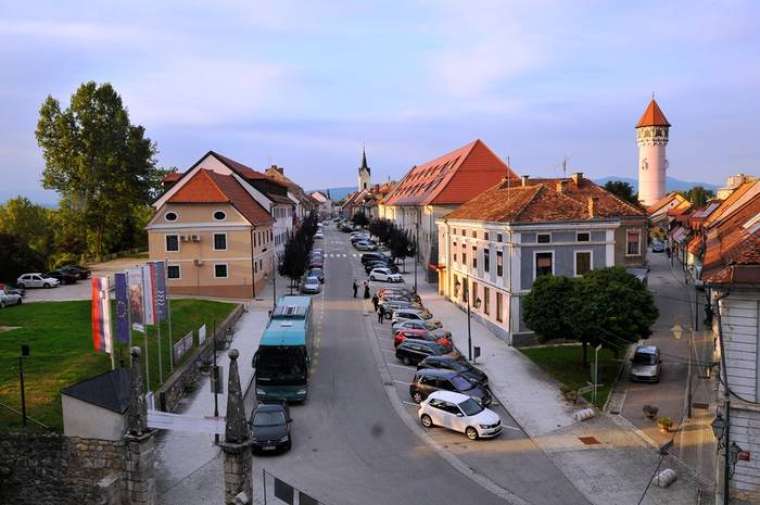 Brez opisa