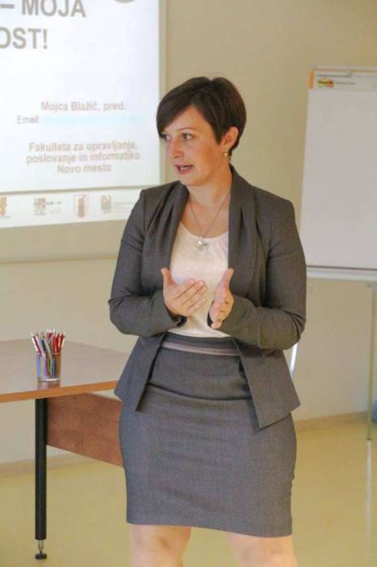Brez opisa
