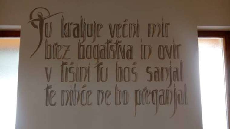 Brez opisa