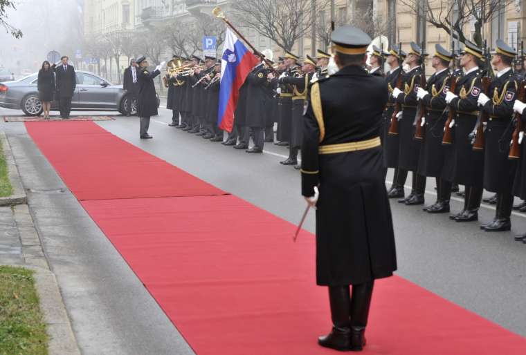 pahor-predsednik-ceremonija-bobo8