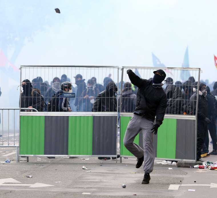 1. maj, pariz, demonstracije