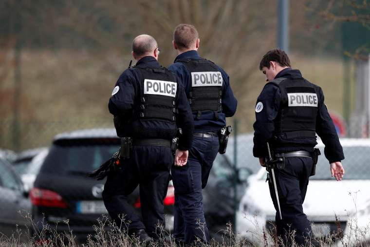 Conde-sur-Sarthe, zapor, napad, džihadist, francoska policija