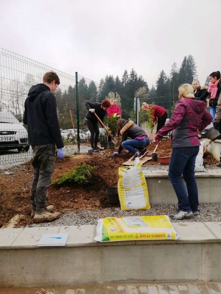 Tri akcije za Skupnostni center Brezje Žabjak