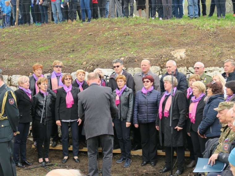 Odkrili spominsko ploščo