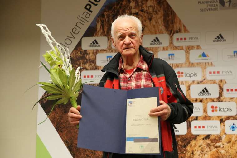 Anton Sazonov - Tonač, prejemnik priznanja za življenjsko delo v alpinizmu
