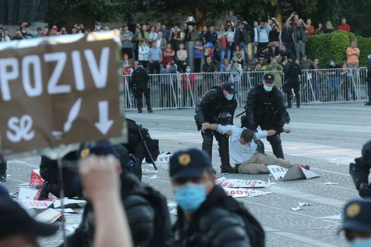 protest vlada ljubljana pl7