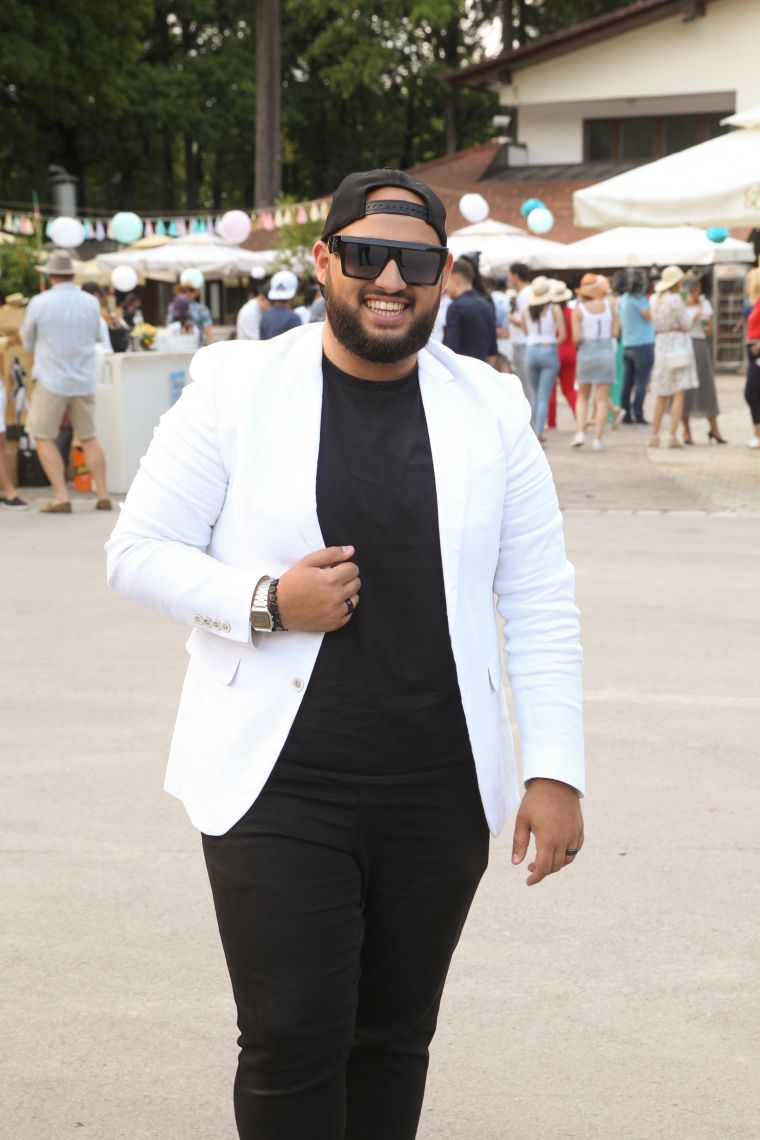 Glavno vlogo so igrali klobuki in klobučki.