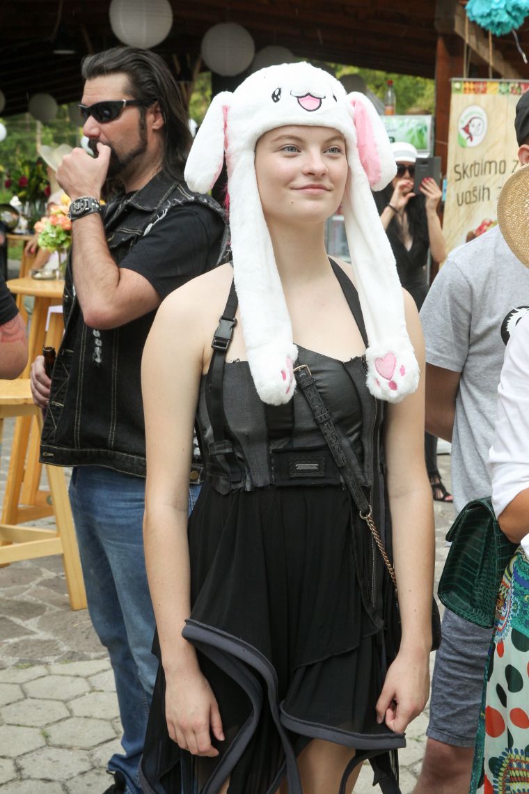 Glavno vlogo so igrali klobuki in klobučki.