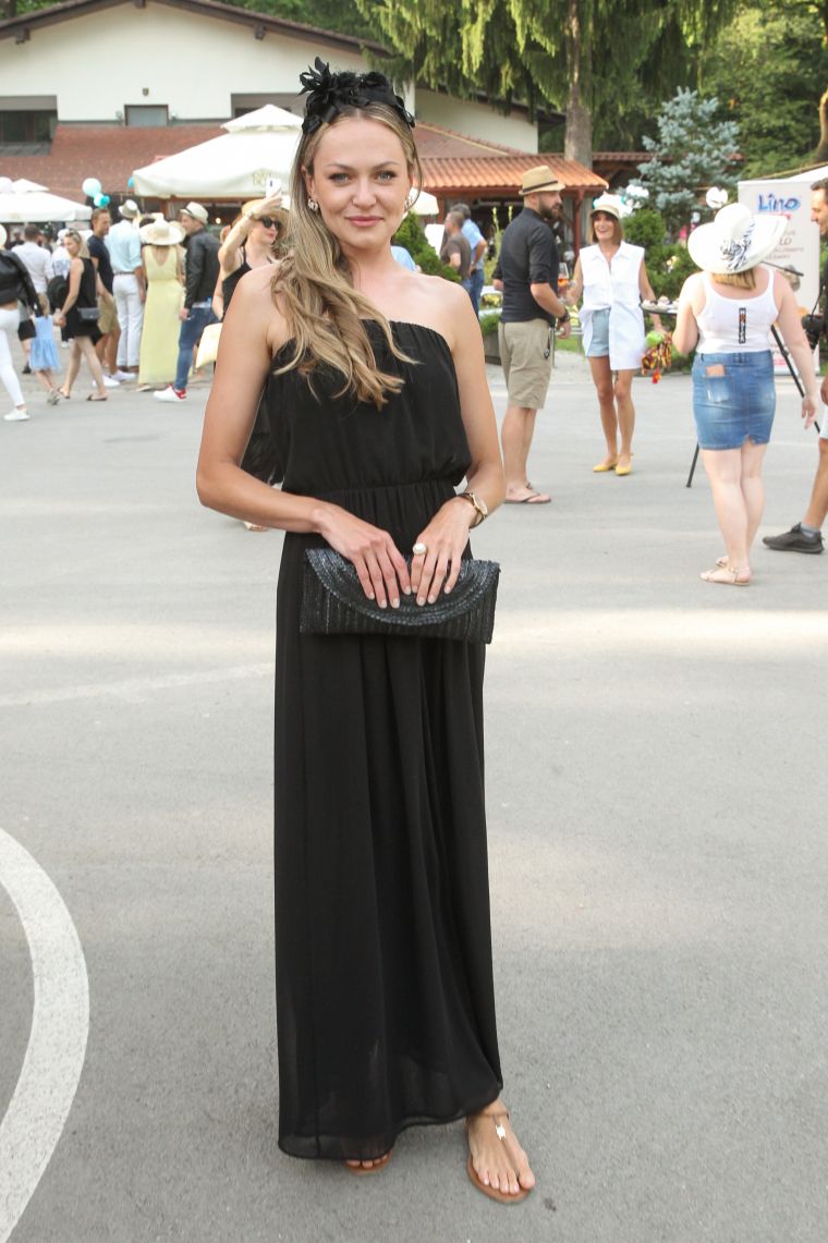 Glavno vlogo so igrali klobuki in klobučki.