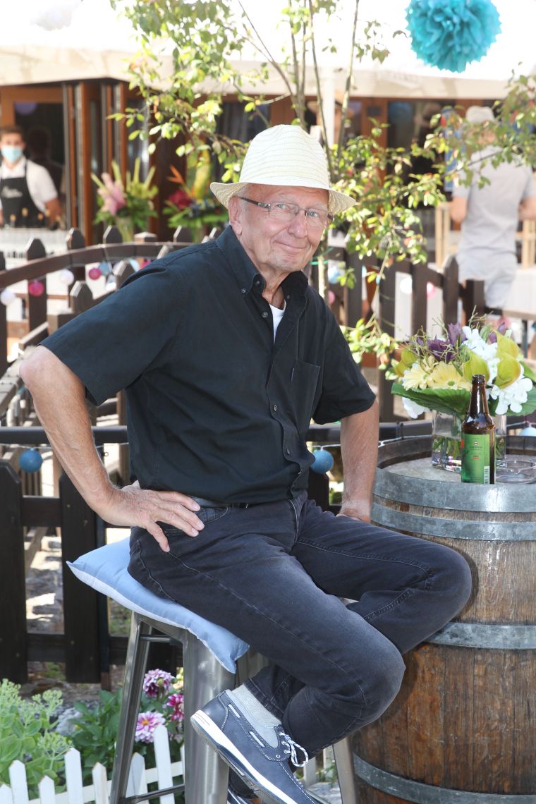 Glavno vlogo so igrali klobuki in klobučki.