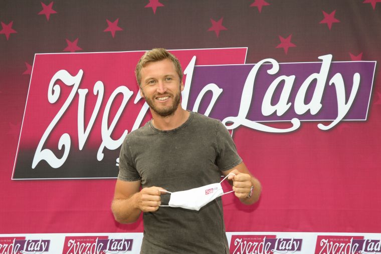 Glavno vlogo so igrali klobuki in klobučki.