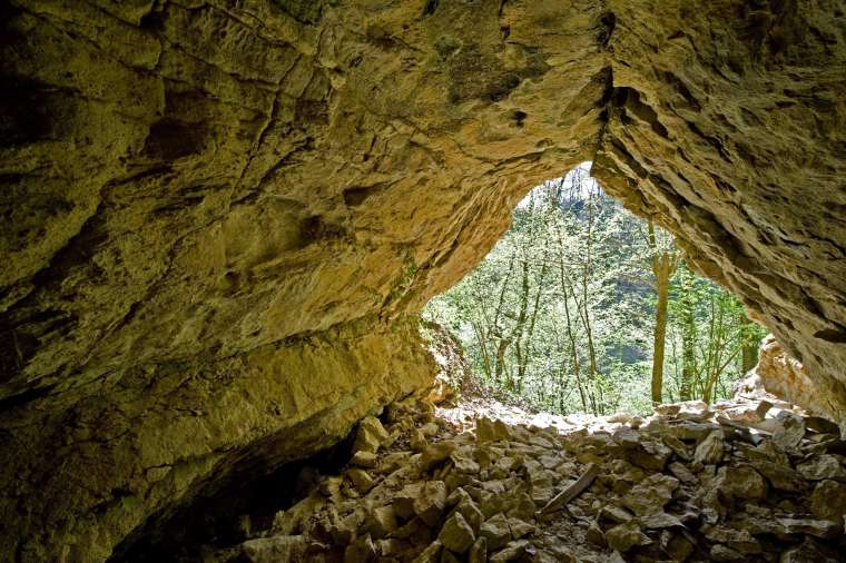Gruska, Puščavnikova jama