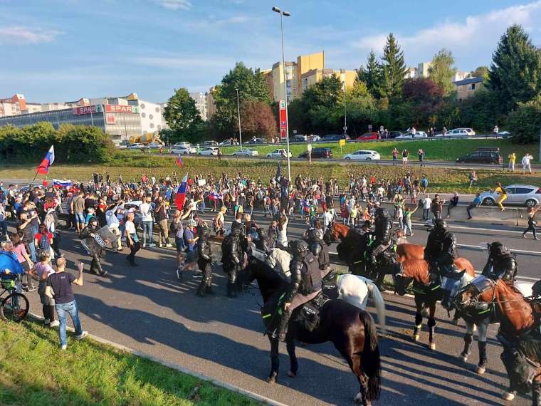 protest pct obvoznica koseze policija pl