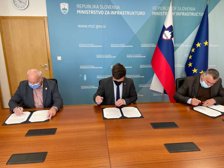 Mirna - Podpis sporazuma o sofinanciranju izgradnje ti obvoznice, foto S Velecic (1)