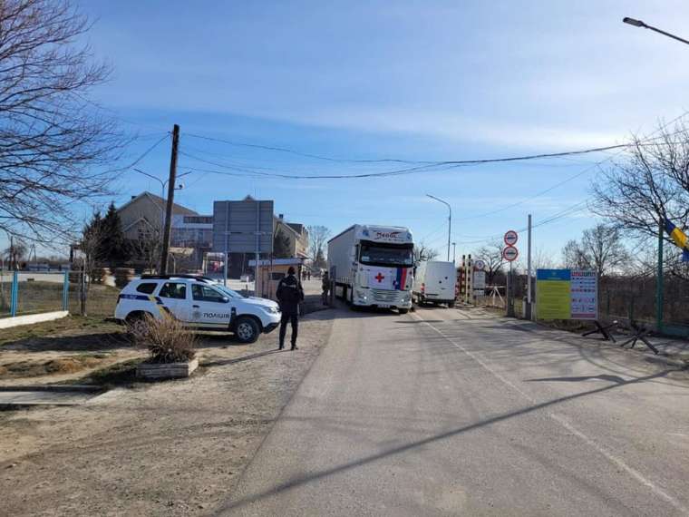 tovornjak, humanitarna-pomoč, ukrajina