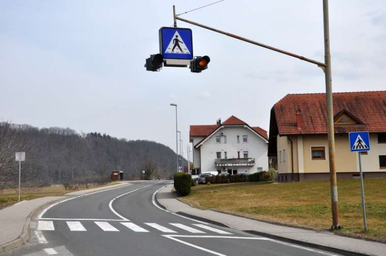 prometni-znak, prehod-za-pešce