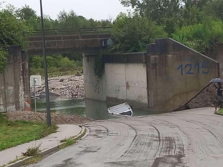 poplave medvode neurje