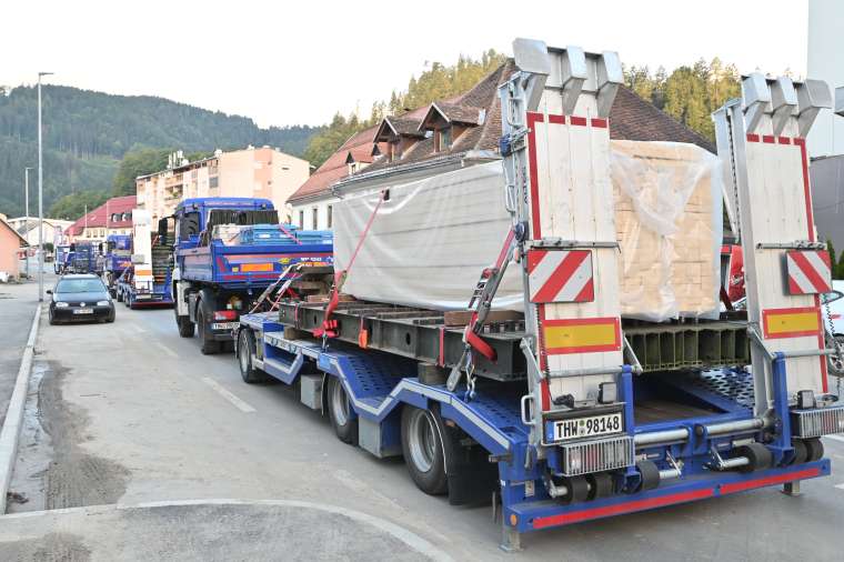 prevalje most nemci prostovoljci meza poplave bobo